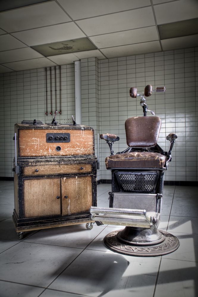 A Look Through the History of the Dental Chair